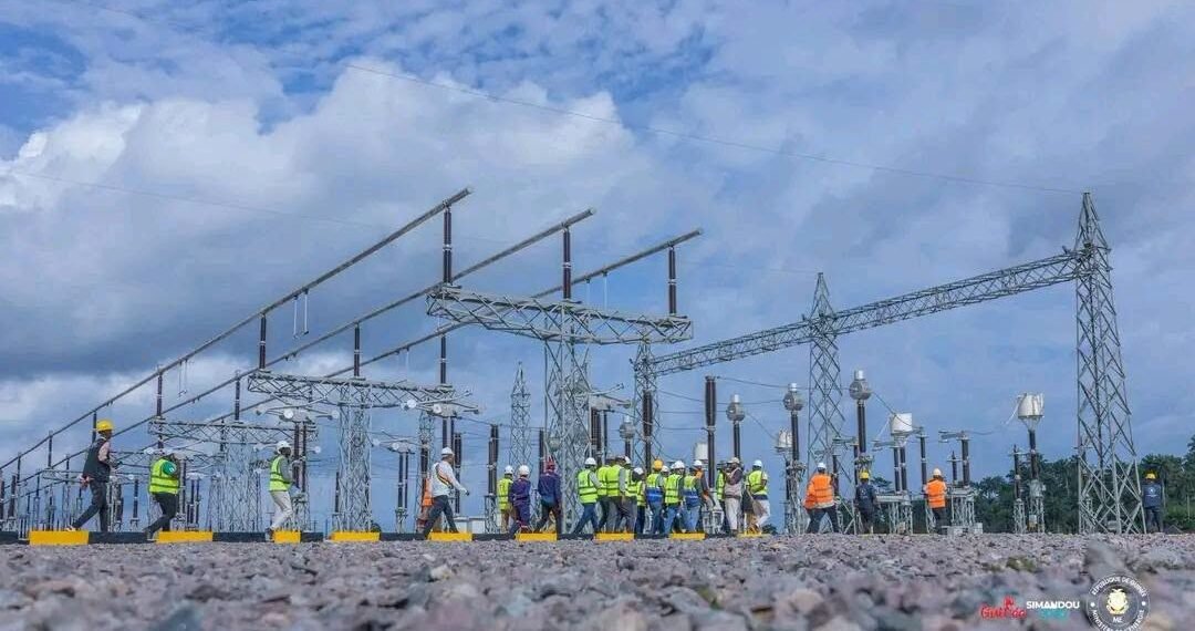 Le projet d’interconnexion électrique Guinée–Mali réalisé à 90 %