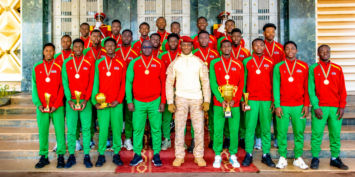Étalons U20 du Burkina Faso reçus par le Président Ibrahim Traoré après leur sacre à l’UFOA-B