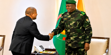 Relations Niger-Algérie lors d’une rencontre entre Tiani et l’ambassadeur Saadi Ahmed