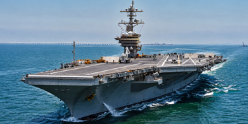 Les États-Unis redéploient l’USS George Washington vers le Moyen-Orient