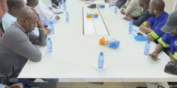 Promotion de l’Entreprenariat : La Ministre Oumou SALL SECK à la découverte de l’entreprise SONALIM