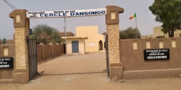Ansongo : les jeunes de Bazi Haoussa réhabilitent les cimetières du village​