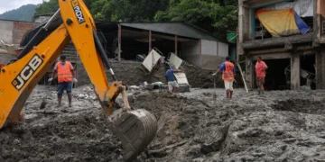Le bilan des inondations à la frontière sino-népalaise atteint 919 morts, près de 4 800 disparus​