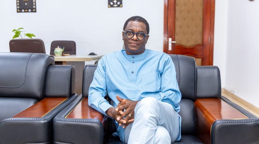 Promotion des Initiatives : Le directeur du Complexe Culturel Blonba Alioune Ifra N’DIAYE présente ses initiatives au ministre Mossa AG ATTAHER​