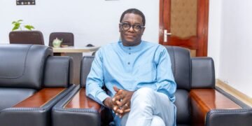 Promotion des Initiatives : Le directeur du Complexe Culturel Blonba Alioune Ifra N’DIAYE présente ses initiatives au ministre Mossa AG ATTAHER​