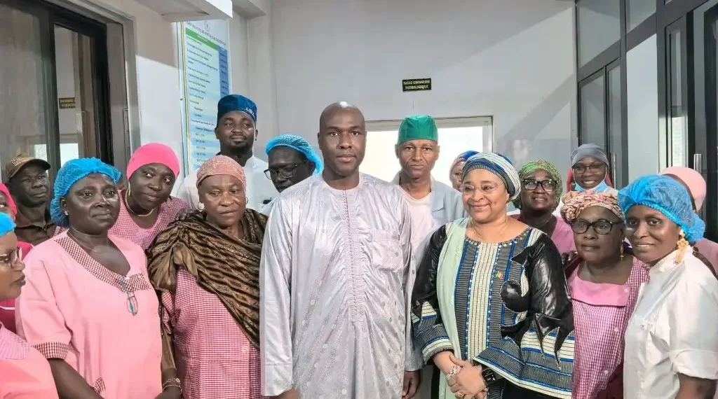 Etablissements hospitaliers : La ministre, Assa Badiallo TOURE en visites de constatation à la maternité de Gabriel Touré et à la Clinique Périnatale Mohamed VI​