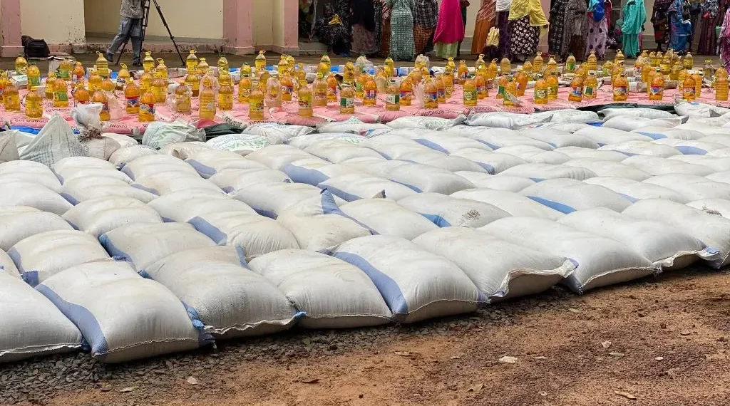 Inondations dans la région de Sikasso : Le Développement social apporte une assistance en produits de première nécessité aux familles touchées​
