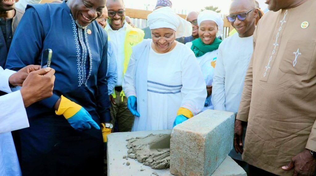 Mali : pose de la première pierre de la Maison du Pharmacien​