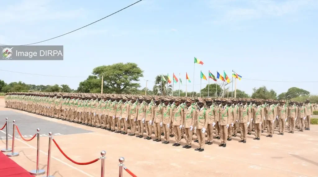 20ème promotion de l’École des sous-officiers (ESO) de Banankoro : 548 nouveaux sous-officiers formés prêtent serment devant le Ministre, le Général de Division Oumar DIARRA