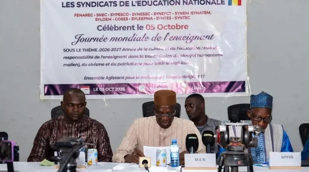 Journée mondiale des Enseignants : Le ministre Amadou SY SAVANE rend un hommage mérité aux professionnels de l’éducation​