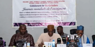 Journée mondiale des Enseignants : Le ministre Amadou SY SAVANE rend un hommage mérité aux professionnels de l’éducation​