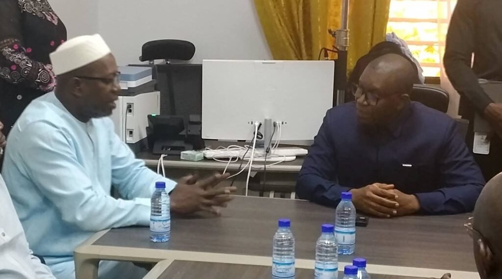 Secrétariat Permanent du Contenu Local : Le ministre Amadou KEITA au contact du personnel de la structure​